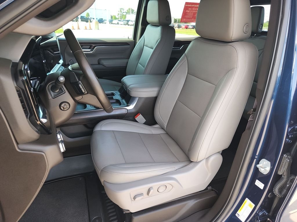 Used 2023 Blue GMC SLT image 12