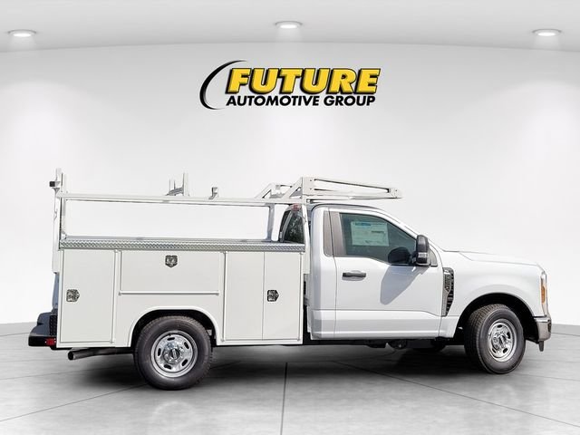 New 2026 Oxford White Ford F-250® XL image 33