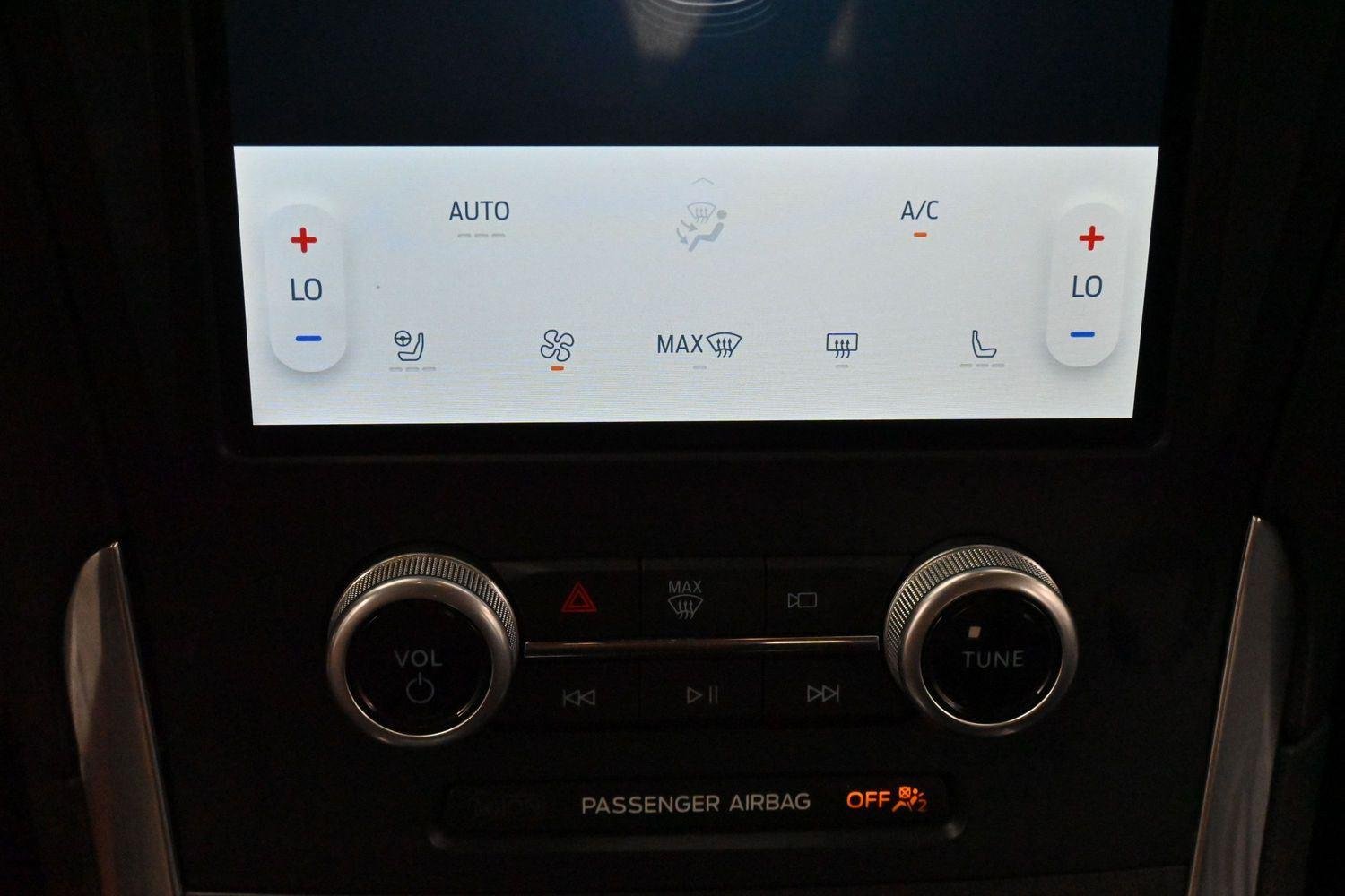 Used 2022 Iconic Silver Ford Titanium image 26