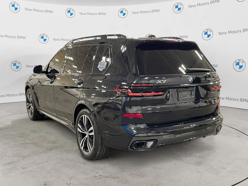 Used 2025 Black Sapphire Metallic BMW xDrive40i image 3