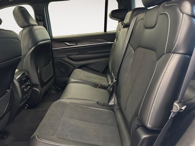New 2027 Bright White Clearcoat Jeep Laredo Altitude image 13