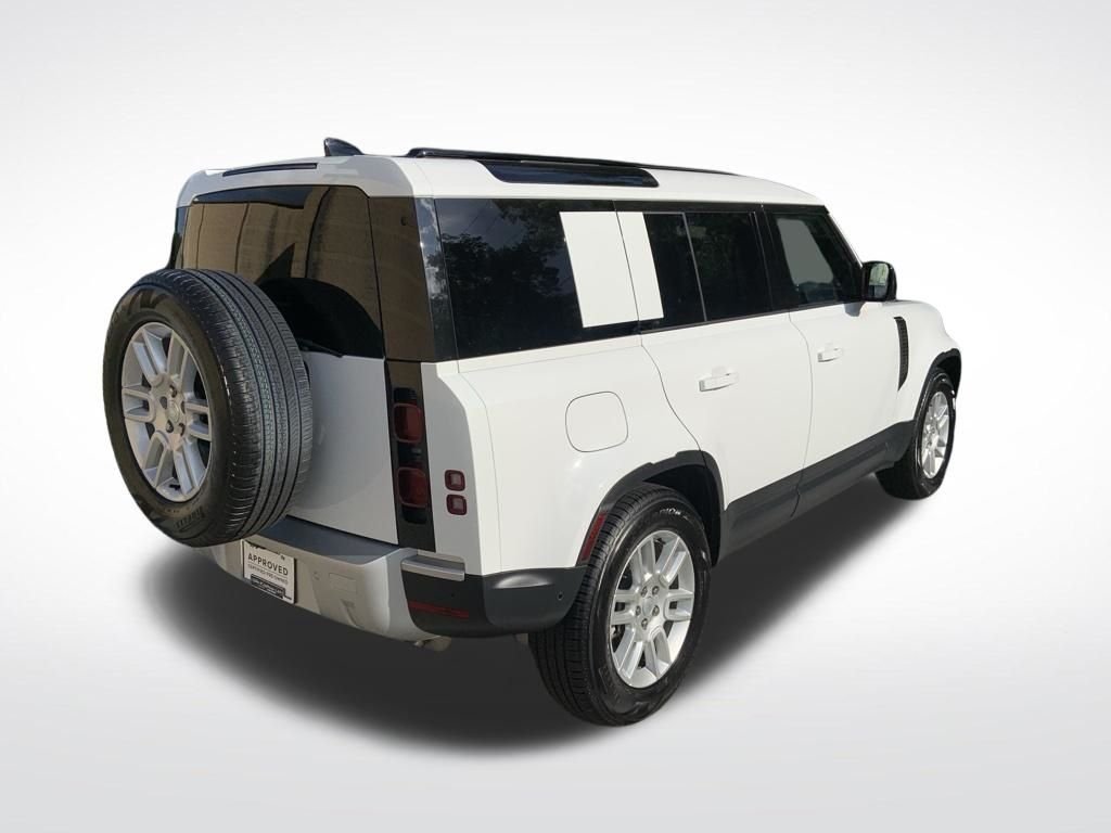 Used 2025 White Land Rover S image 8