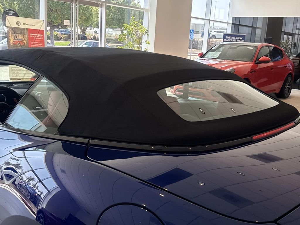 New 2026 Blu Emozione Maserati  image 32