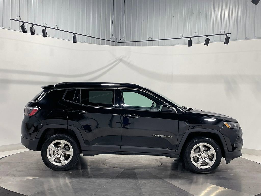 Used 2024 Black Jeep Latitude image 10