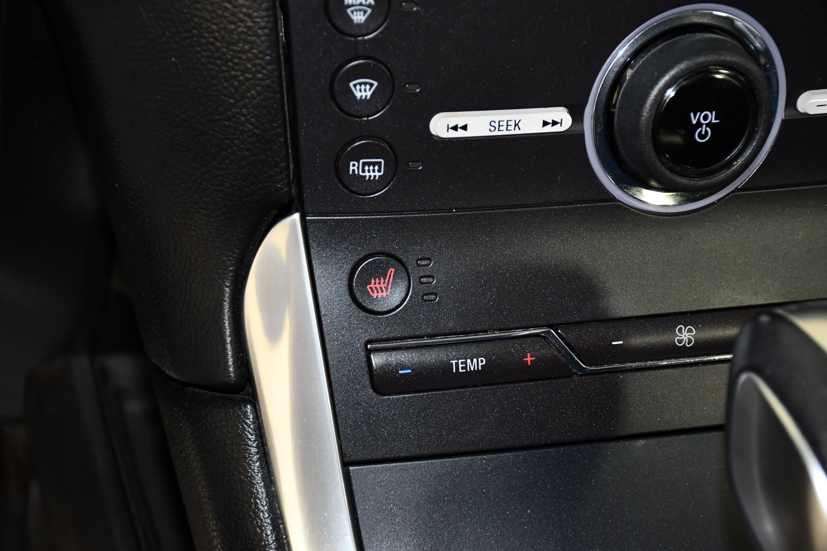 Used 2016 Magnetic Ford Titanium image 29