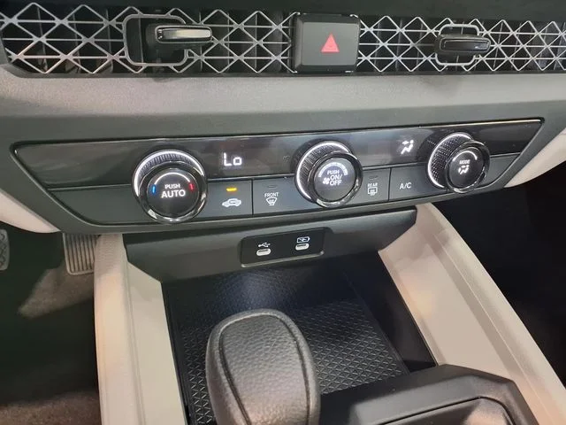 2025 Honda Accord LX - Photo 12