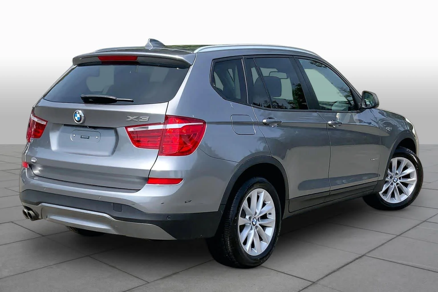Used 2016 Space Gray Metallic BMW xDrive28i image 13