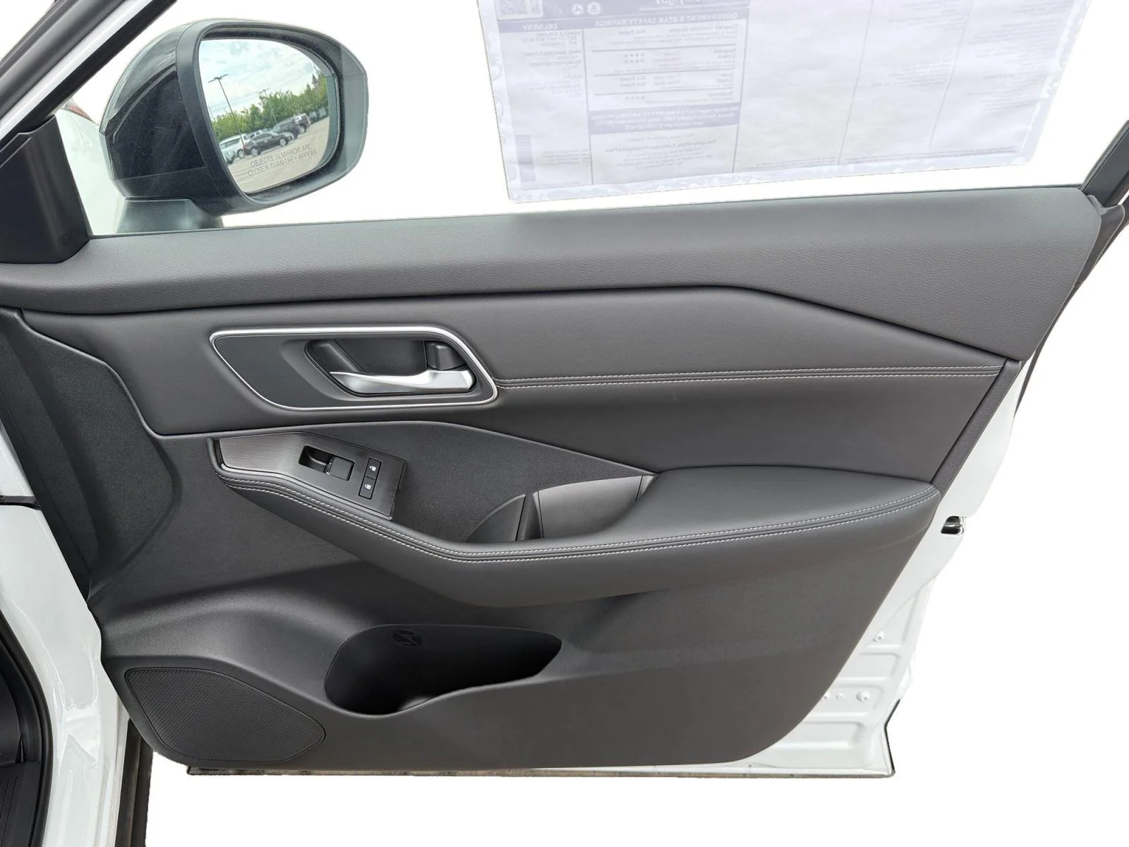 New 2026 Everest White Pearl/Super Black Nissan Platinum image 15