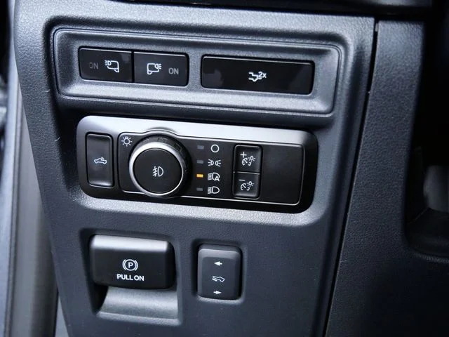 Certified Used 2023 Gray Ford XLT image 28