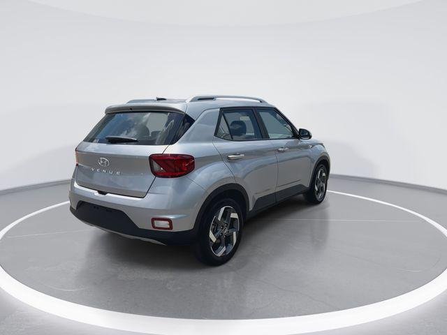 New 2026 Silver Hyundai SEL image 8
