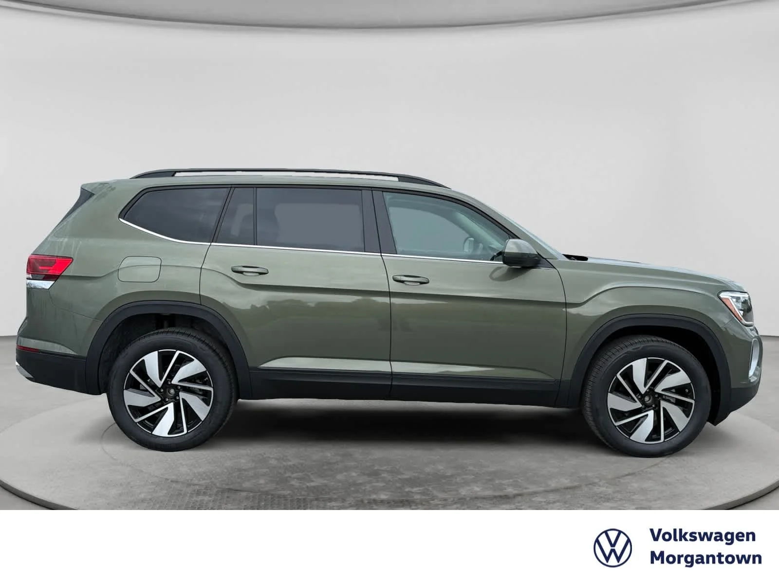 New 2026 Avocado Green Pearl Volkswagen 2.0T SE w/Technology image 4