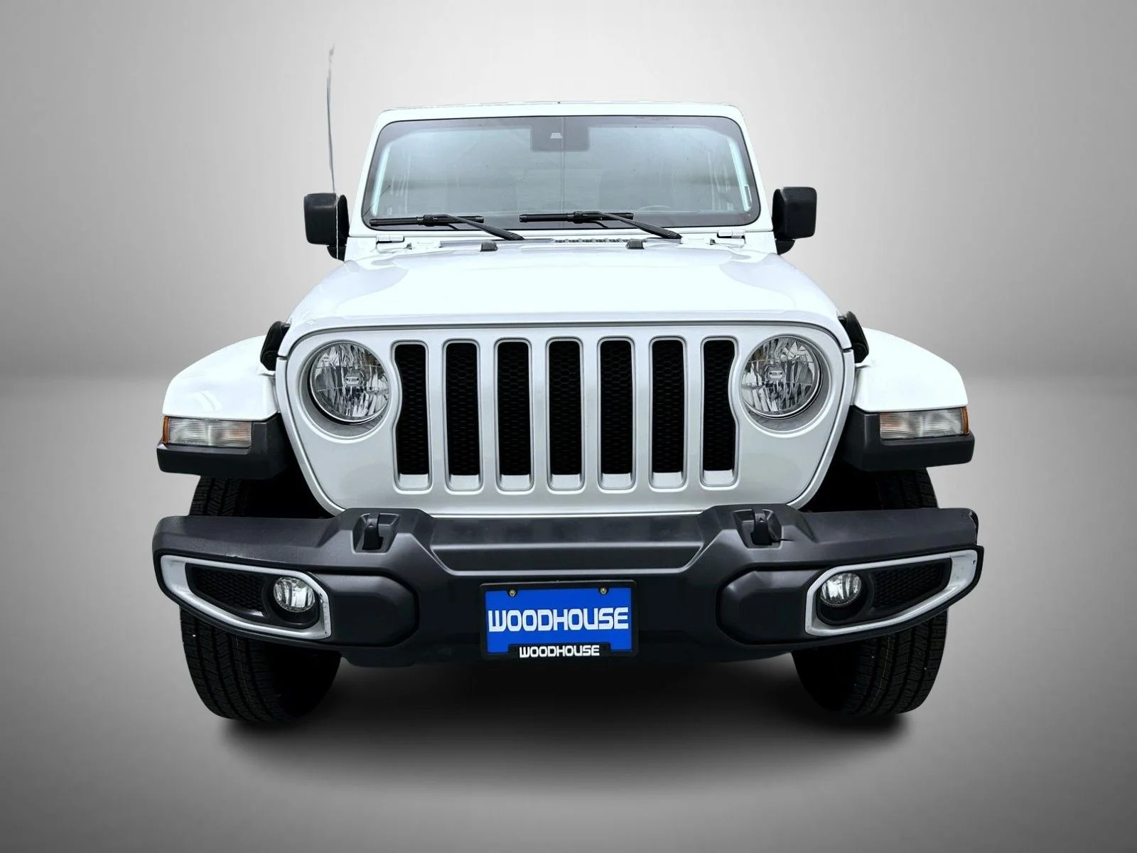 Used 2019 White Jeep Unlimited Sahara image 2