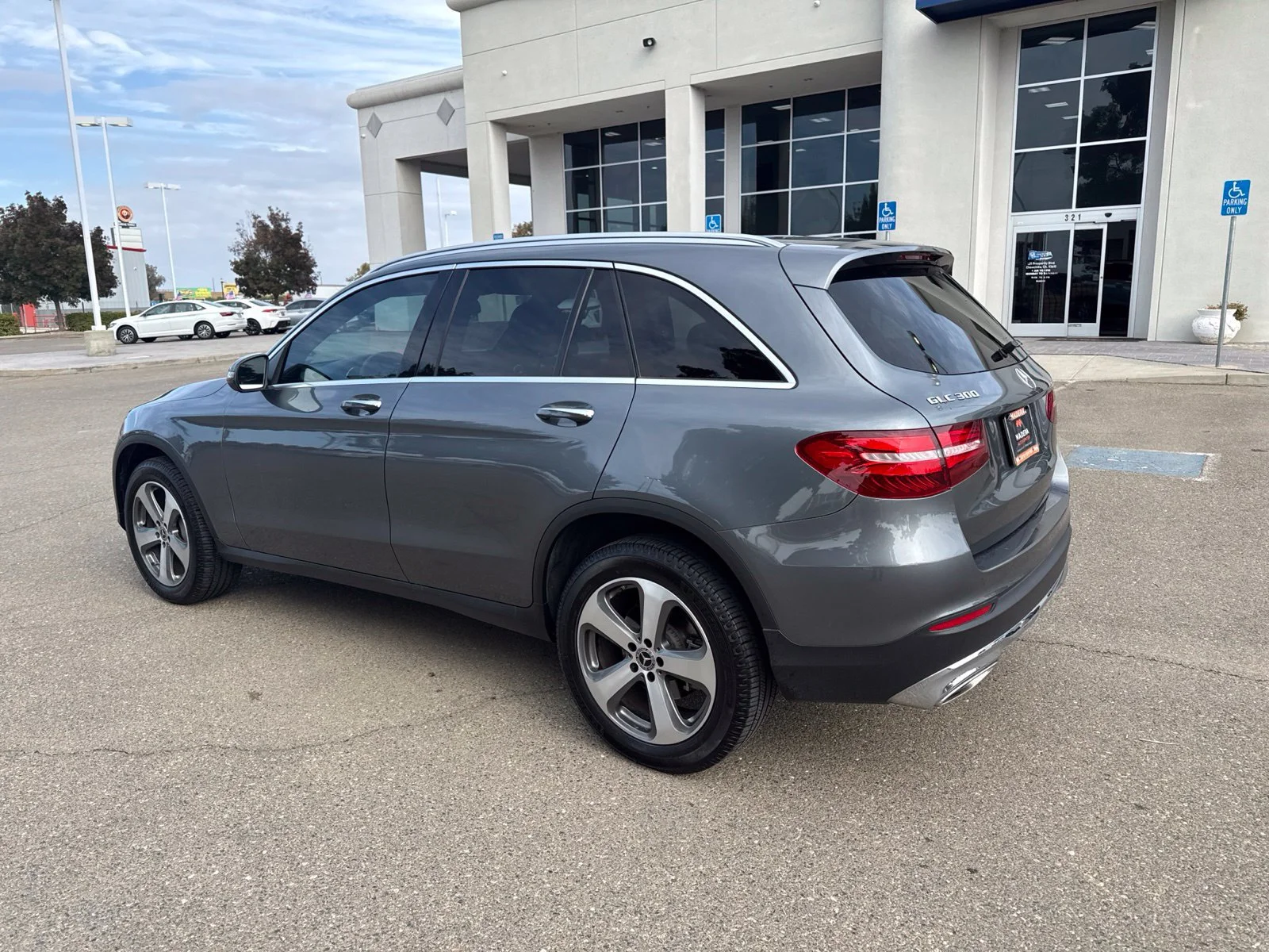 Used 2019 Gray Mercedes-Benz GLC 300 image 6