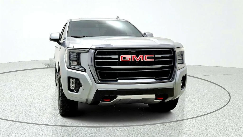 Used 2024 Sterling Metallic GMC 4WD 4dr AT4 image 2