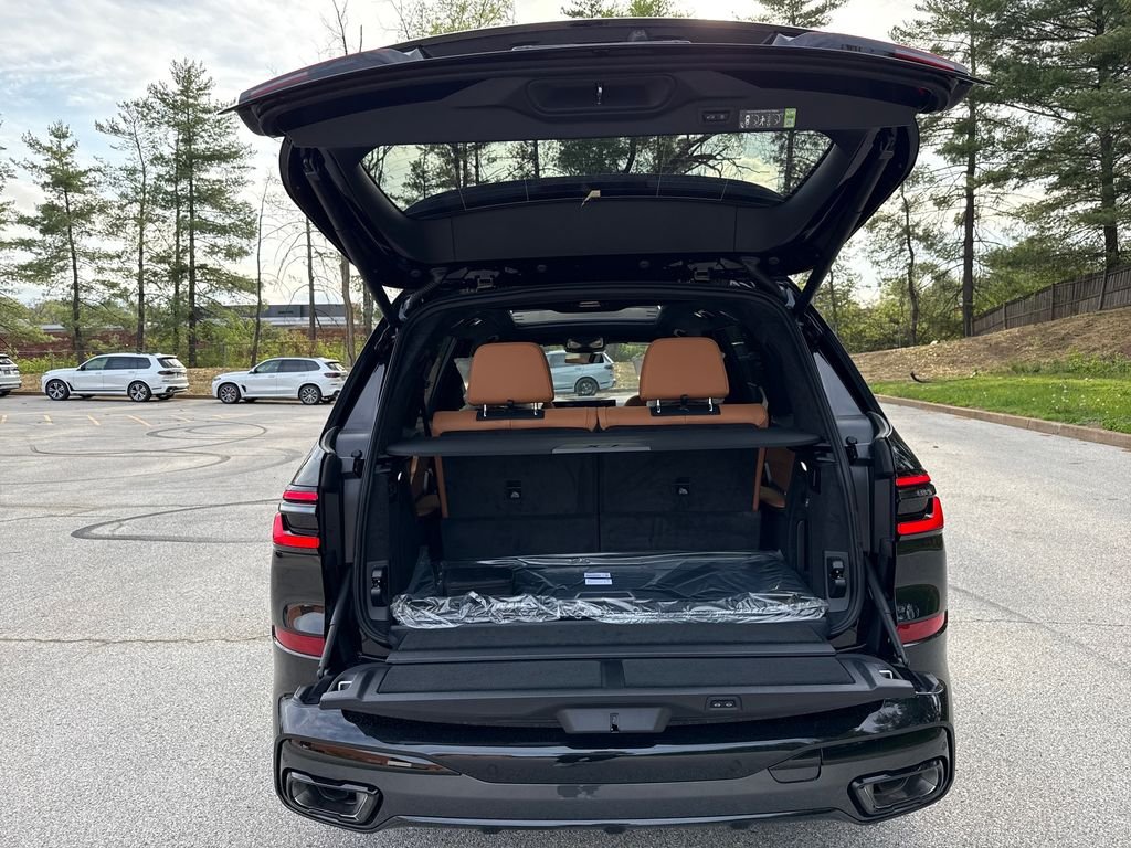 New 2026 Black BMW xDrive40i image 28