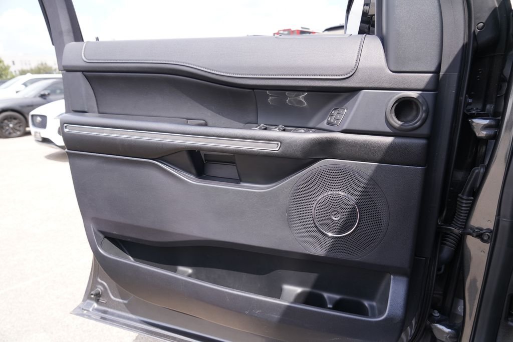 Used 2019 Magnetic Ford XLT image 19