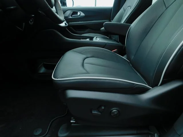 New 2026 Black Chrysler Limited image 9