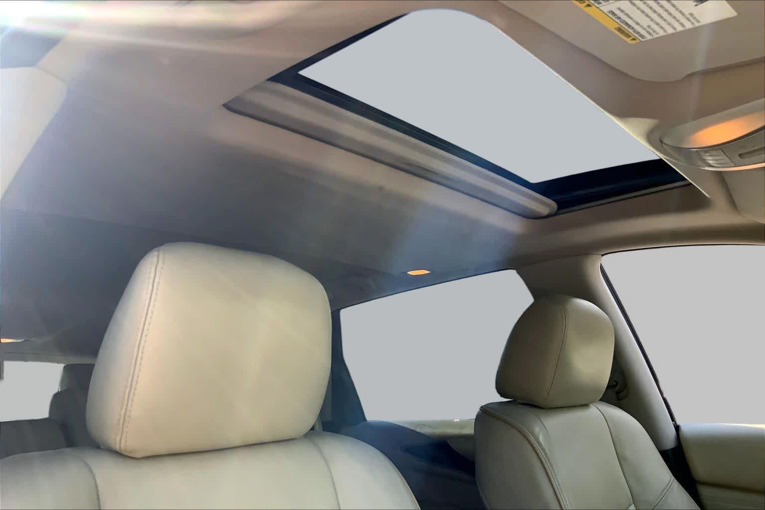 Used 2015 Hermosa Blue INFINITI  image 12