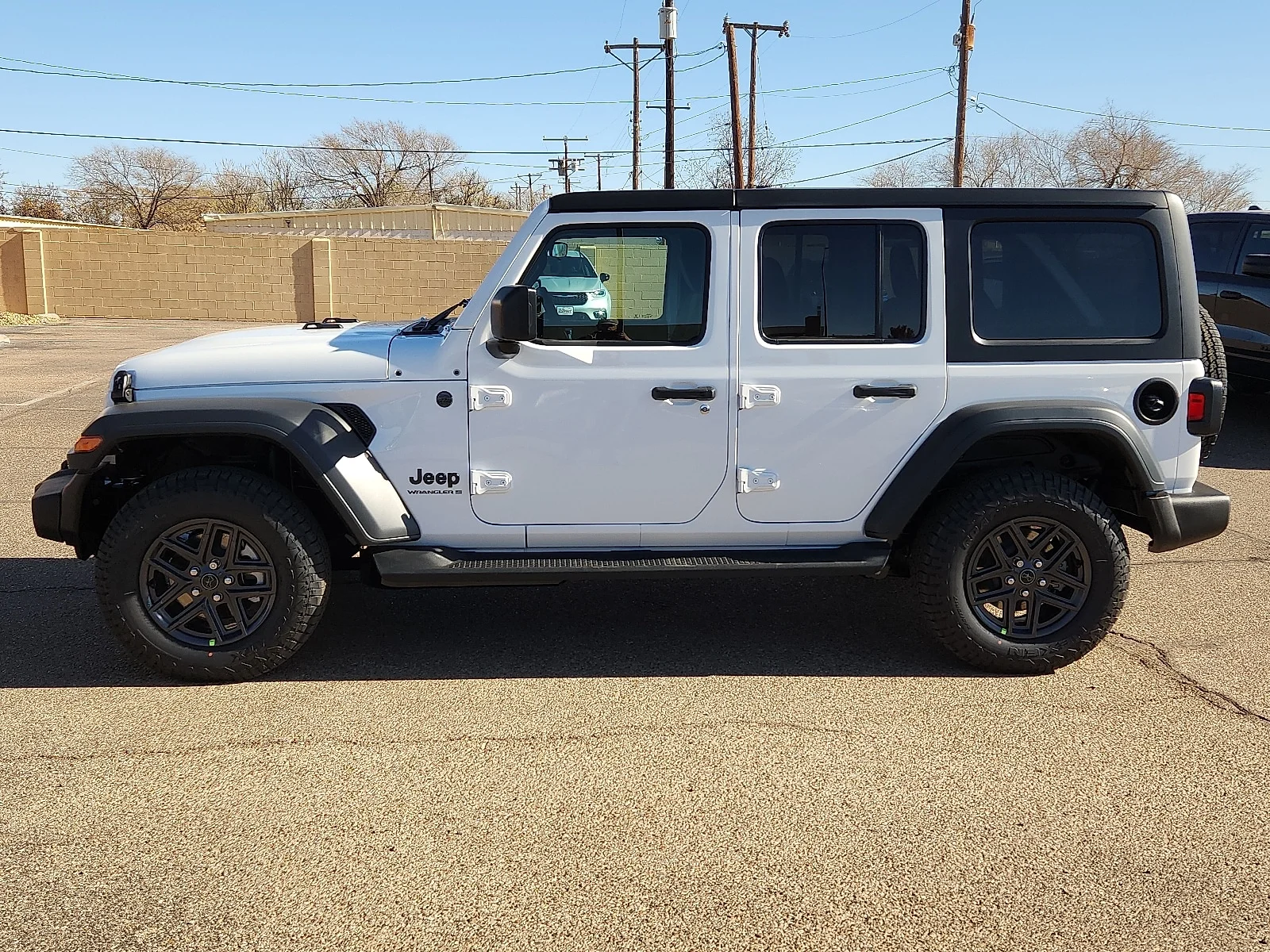 New 2026 PW7 Bright Whit Jeep 4-DOOR SPORT S image 2