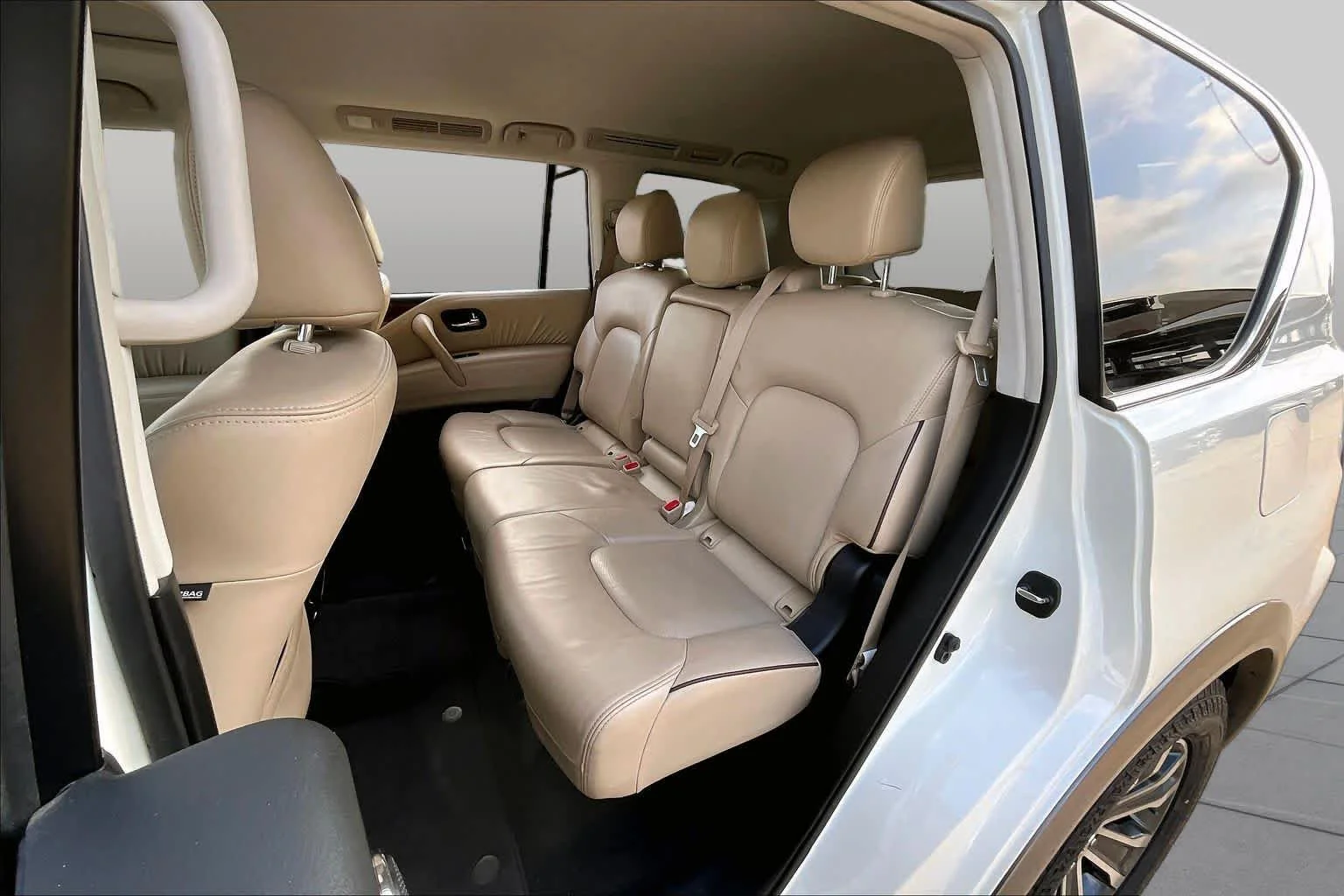Used 2019 Pearl White Tricoat Nissan SL image 20