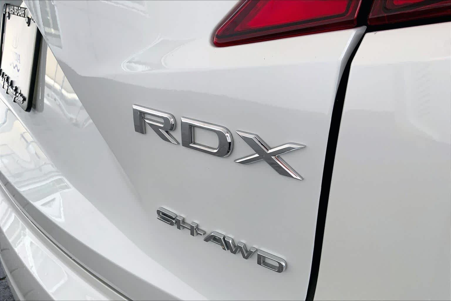 Used 2025 Platinum White Pearl Acura w/Advance Package image 33