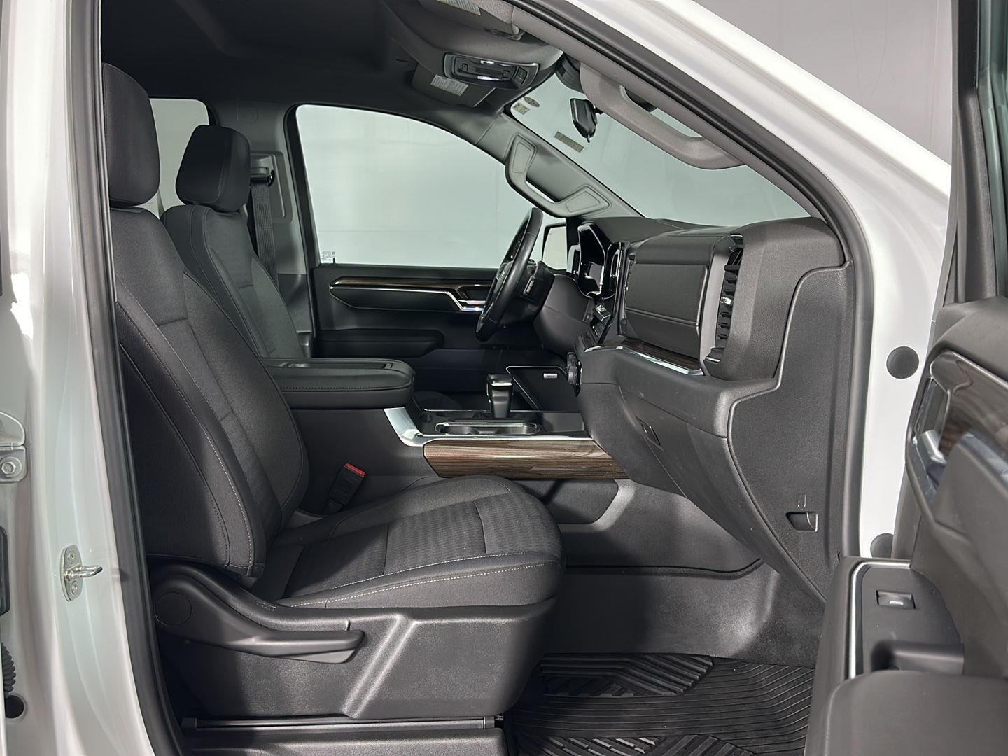 Used 2022 Summit White Chevrolet LT Trail Boss image 27