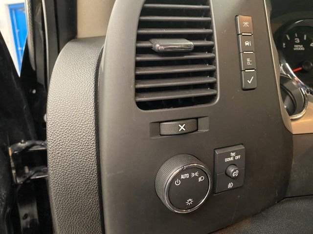 Used 2013 Black Chevrolet LT image 29