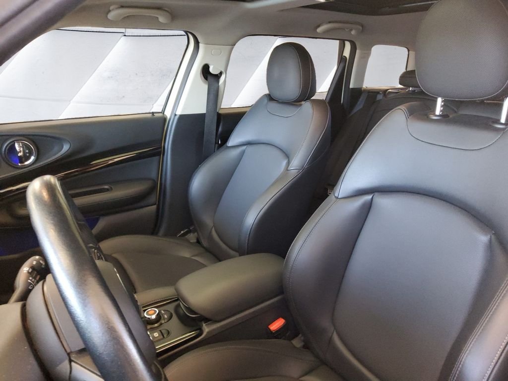 Used 2019 White MINI Classic image 8