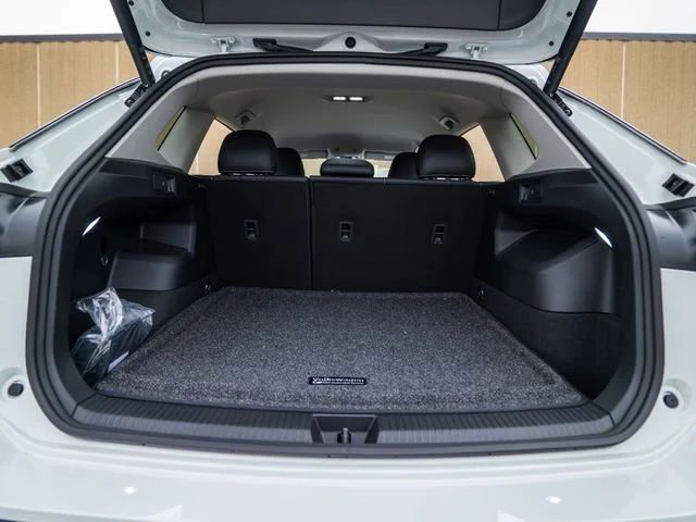 New 2026 White/off-white Volkswagen 2.0T SE image 33