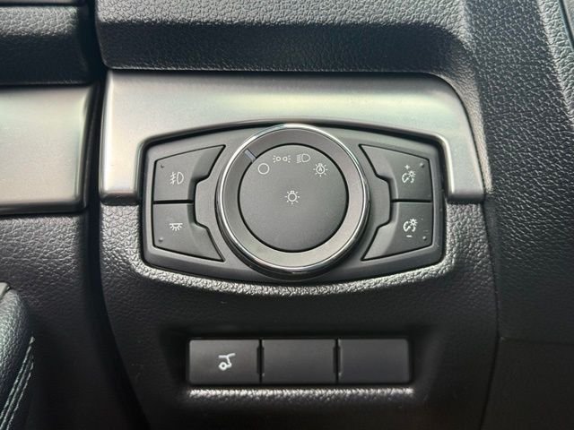 Used 2018 Black Ford XLT image 18