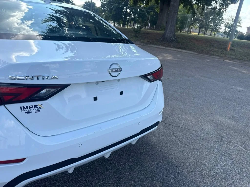 Used 2025 White Nissan SV image 28