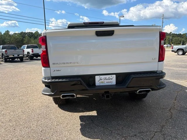 Used 2024 Summit White Chevrolet LT Trail Boss image 3