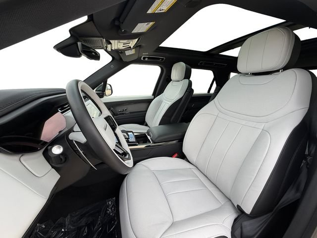 Certified Used 2025 White Land Rover Dynamic SE image 10