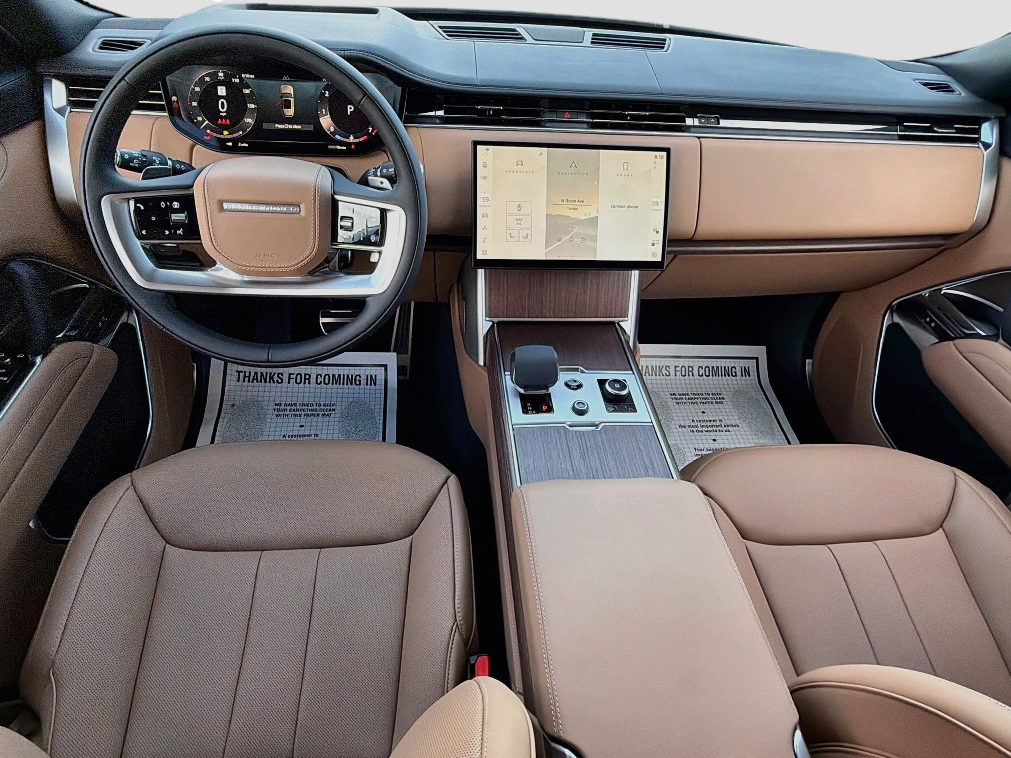 New 2027 Ostuni Pearl White LAND ROVER SE image 17