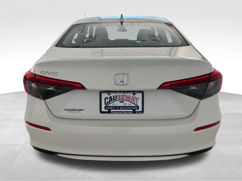 Used 2024  Honda LX image 6