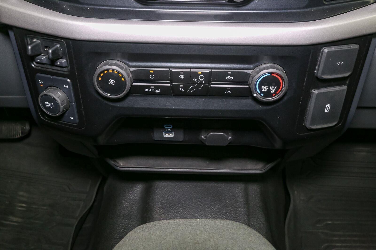 Used 2023 Oxford White Ford XLT image 32