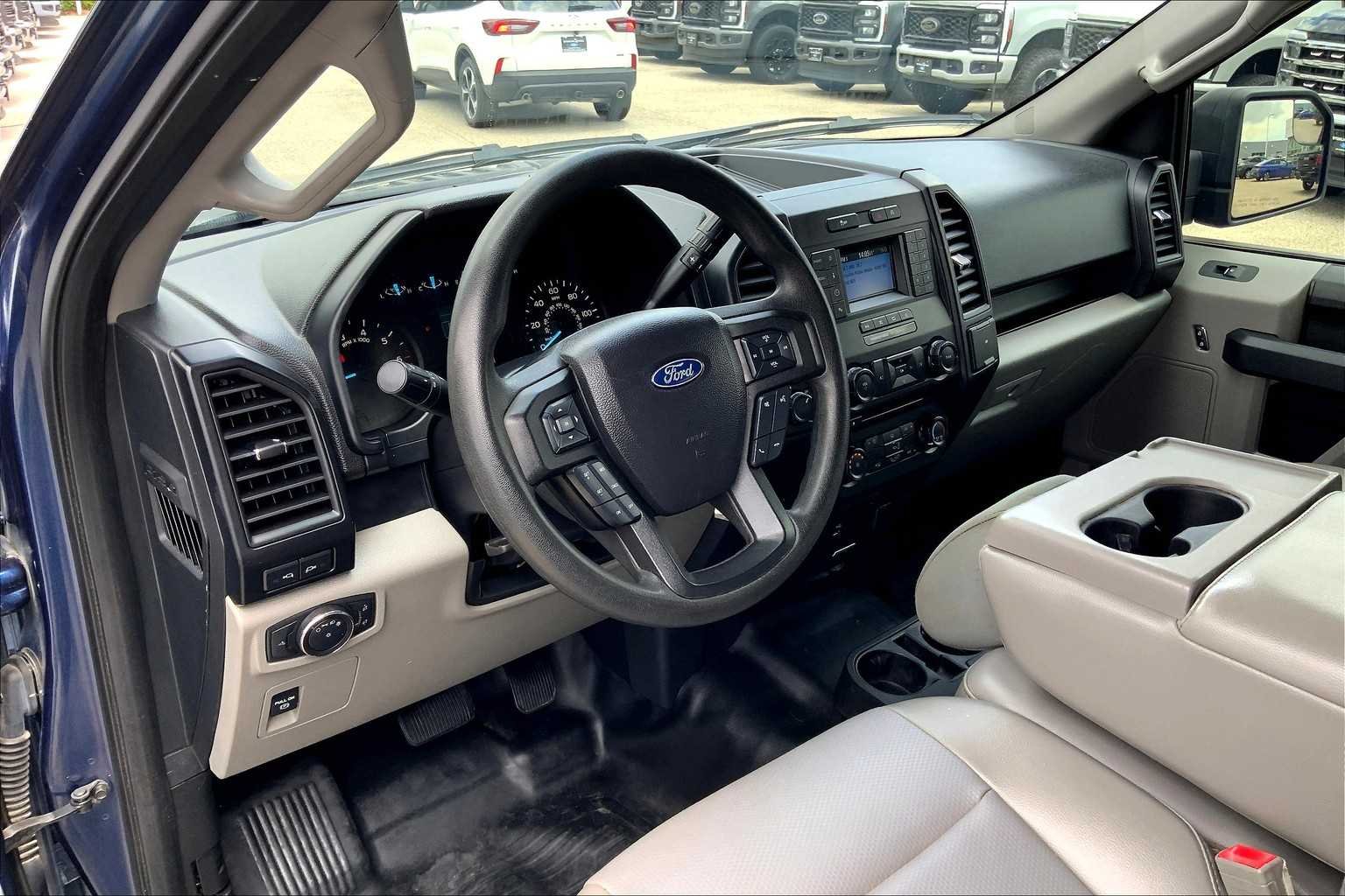 Used 2018 Blue Jeans Metallic Ford XL image 34