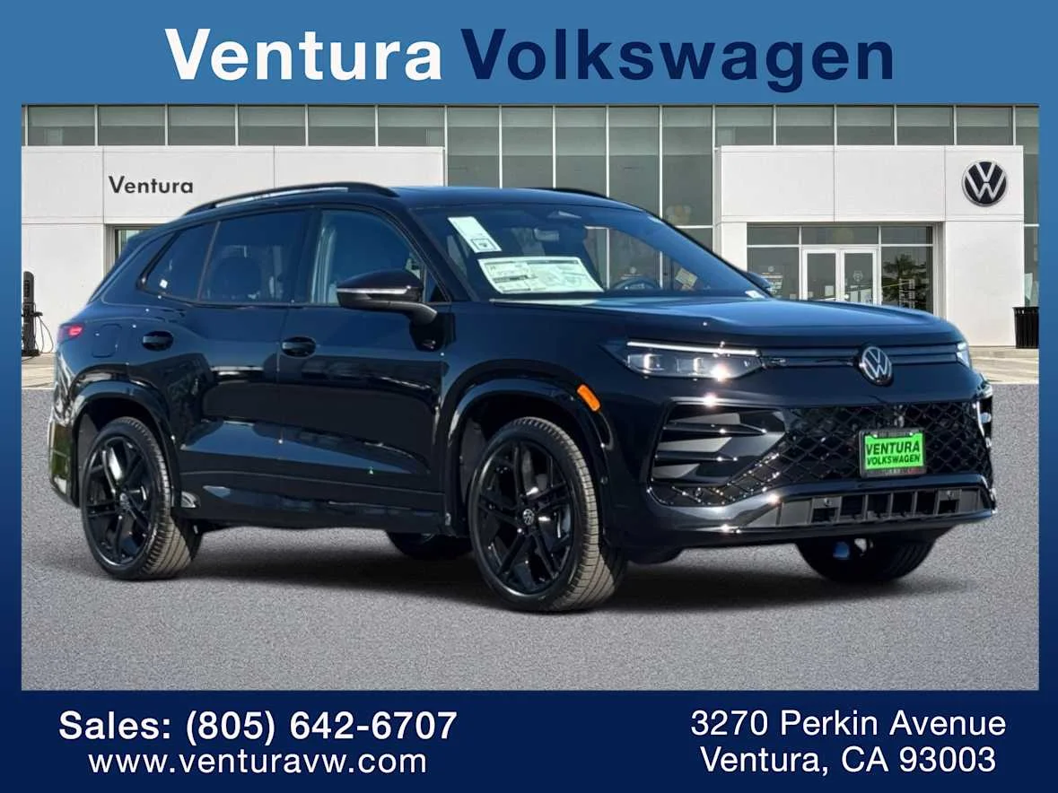 2026 Volkswagen Tiguan 2.0T SE R-Line Black's photo