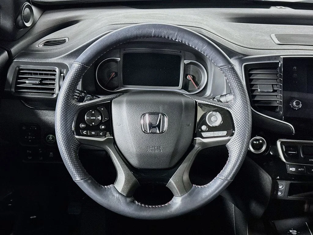 Used 2025 White Honda Black Edition image 13
