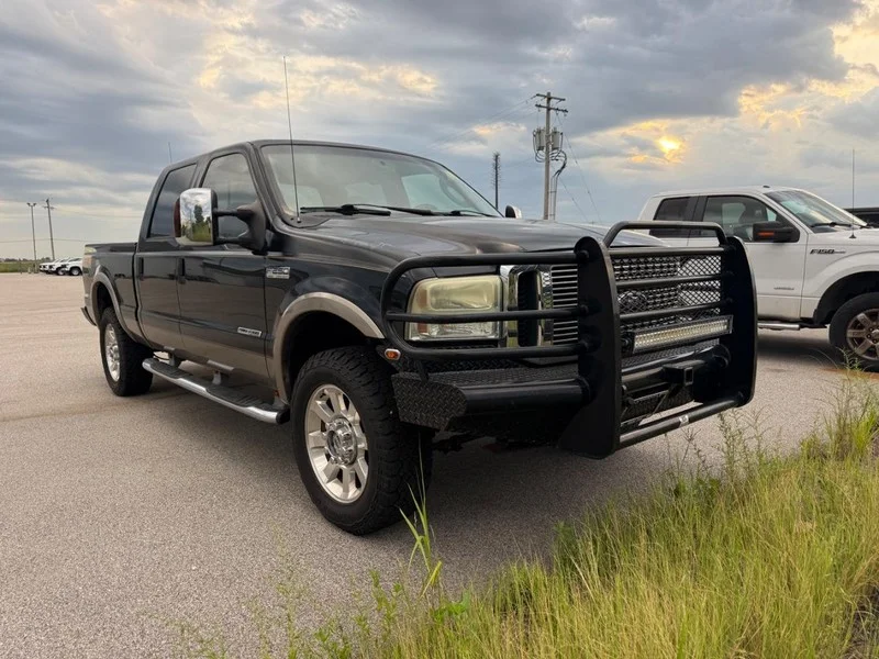 Used 2006 Ford F-250 Super Duty Lariat with VIN 1FTSW21P26EA12676 for sale in Granite City, IL