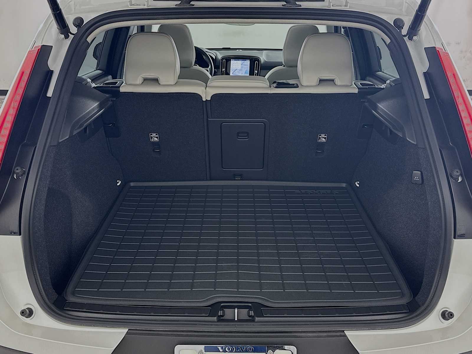 2026 Volvo XC40 Ultra - Photo 25