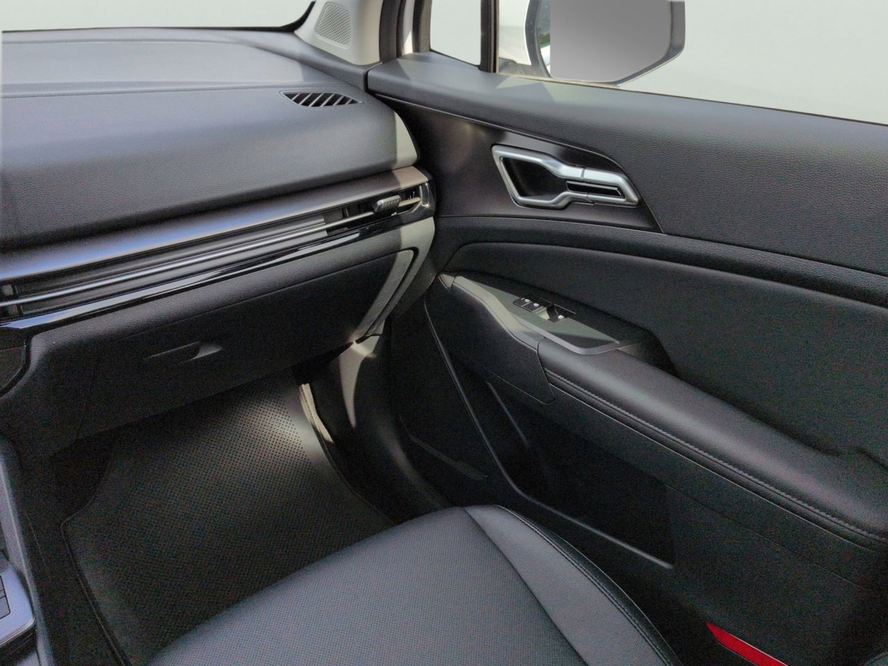 New 2026 Glacial White Kia EX image 15