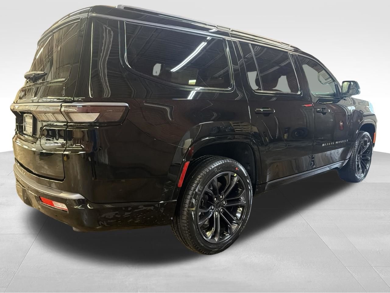New 2026 High Gloss Black Exterior Paint Jeep Summit Reserve image 5
