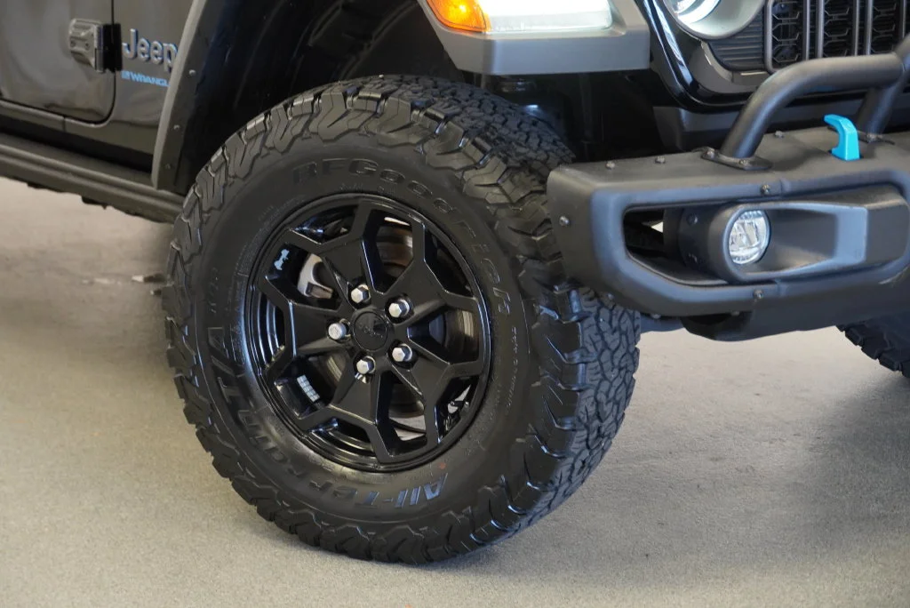 Used 2023 Black Jeep Rubicon 20th Anniversary Edition 4xe image 9