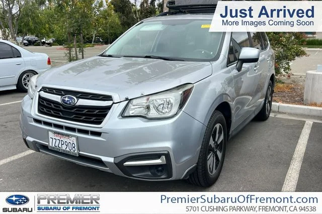 Used 2018 Silver Subaru 2.5i Premium image 1
