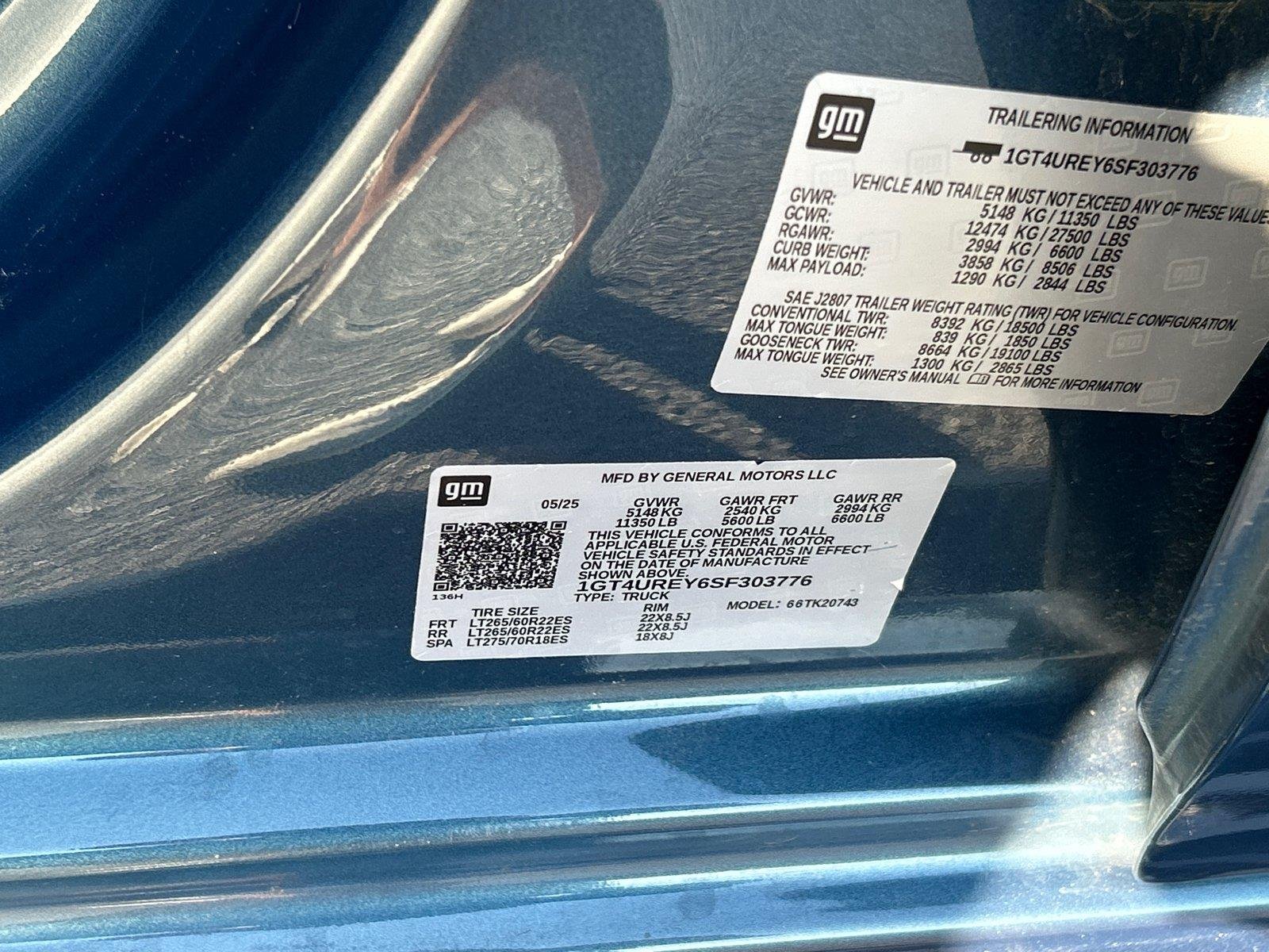 Used 2025 Downpour Metallic GMC Denali image 13