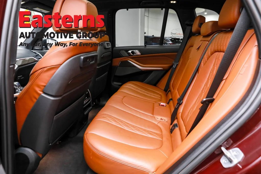 Used 2022 Red BMW M50i image 23