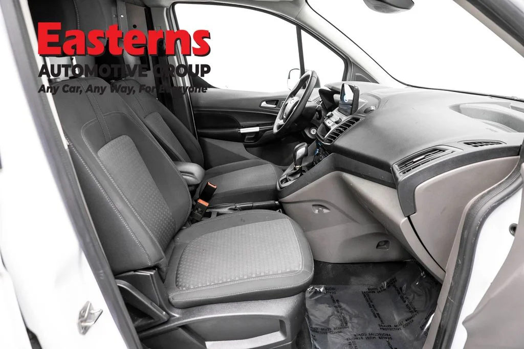 Used 2022 White Ford XLT image 22