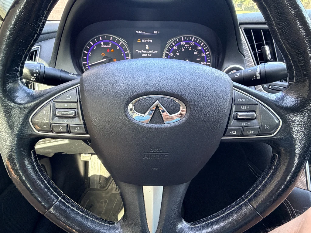 Used 2015 Liquid Platinum INFINITI Premium image 11