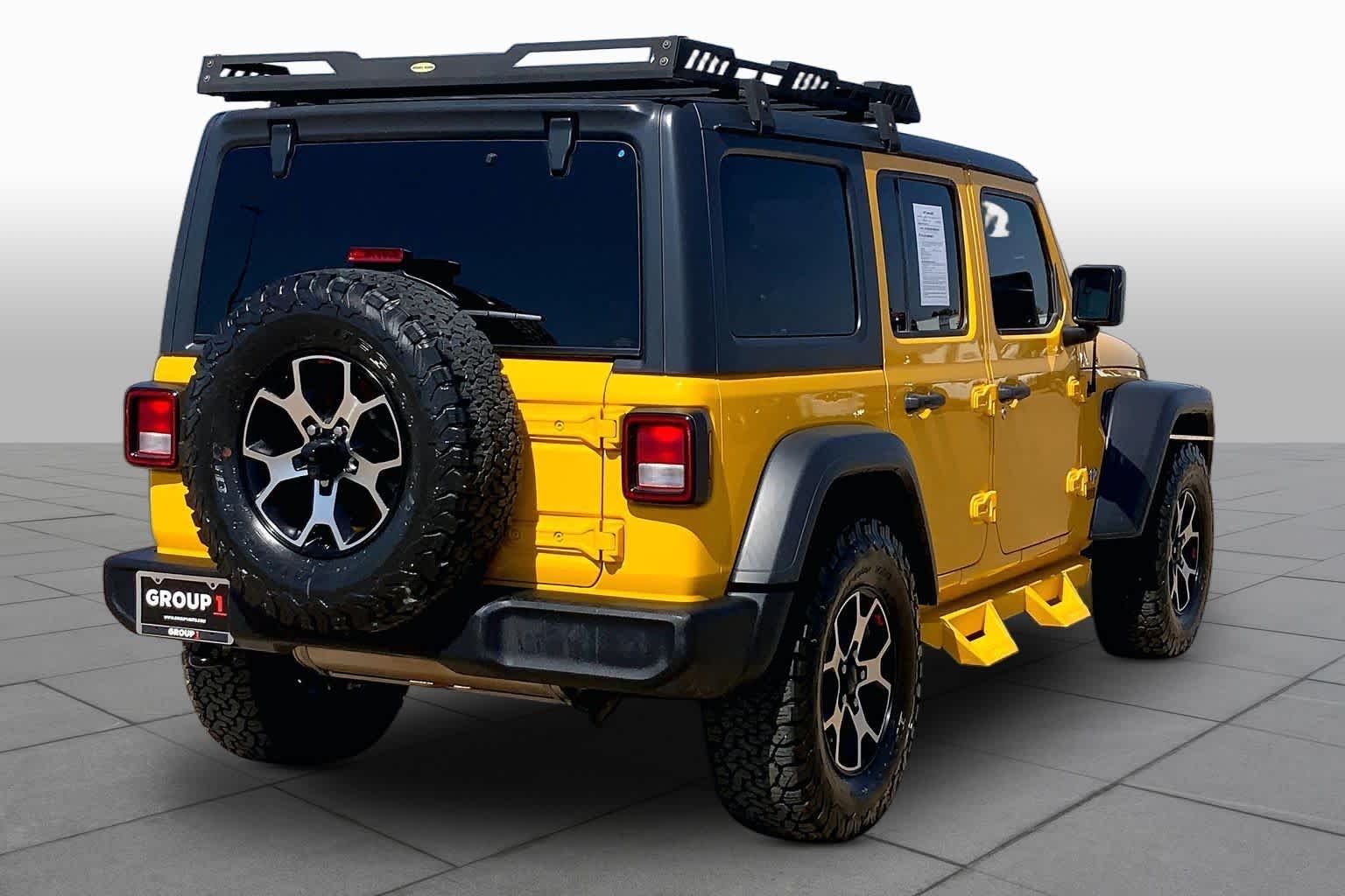 Used 2020 Hellayella Clearcoat Jeep Sport S image 13